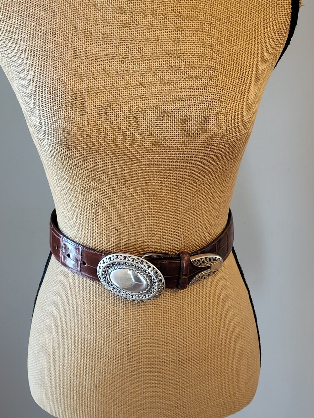 Brighton 39917 Brown Alligator Embossed Leather Belt Silvertone Buckle Small - Picture 7 of 13